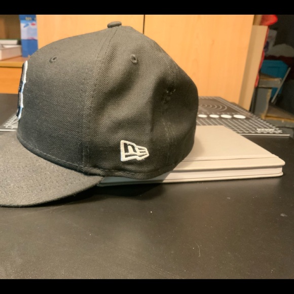 BOSTON BASEBALL CAP GENUINE BLACK WOOL SIZE 7 3/8 - Picture 3 of 4